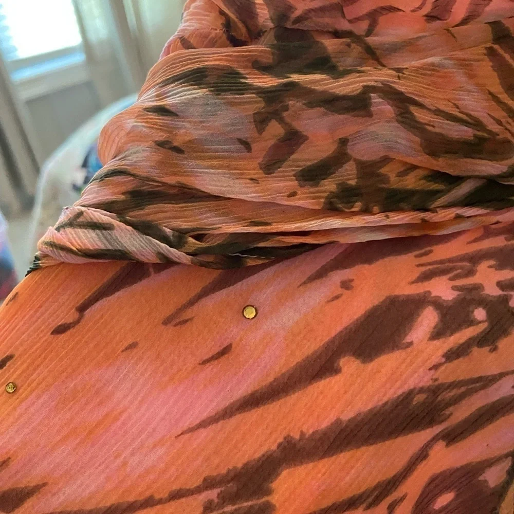 Muse size 8 long dress- zips up - Picture 4 of 12